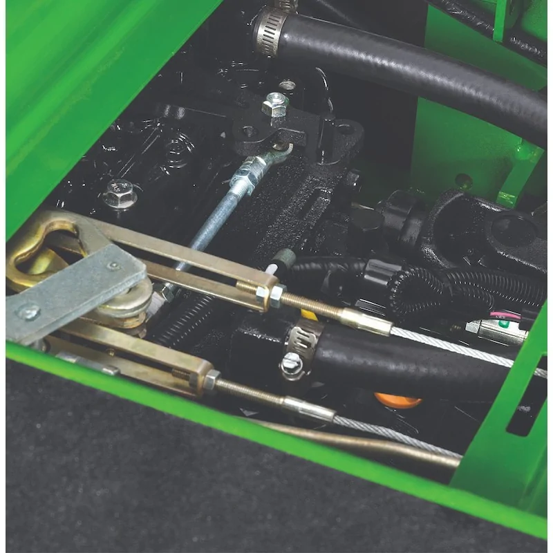 TONDEUSE COUPE FRONTALE - JOHN DEERE - 1570